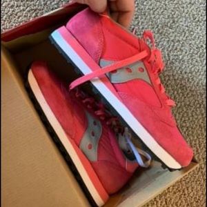 Saucony sneakers Brand New